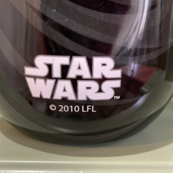 Darth Vader Mighty Beanz Case - Picture 12 of 14